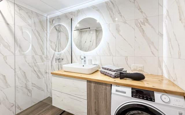Apartment Monako 24 Zhk Graf Tolstoy 311