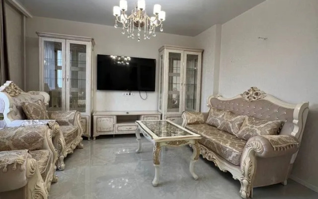Trekhkomnatnaya Velaskesa 7k5 Flat