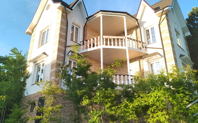 V Gorakh S Velikolepnym Vidom Villa