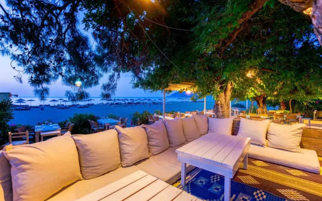 Etenna Beach Bungalows