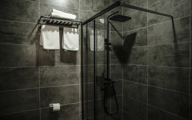 Отель Мона Лиза