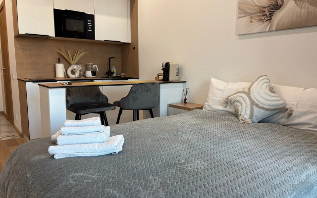 Studiya U Morya 521 Apartments