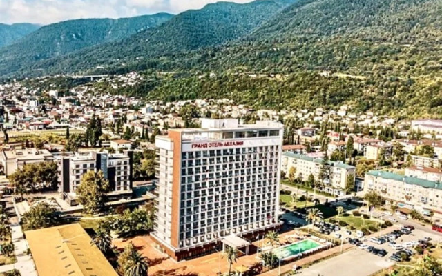 V Tsentre Goroda Flat