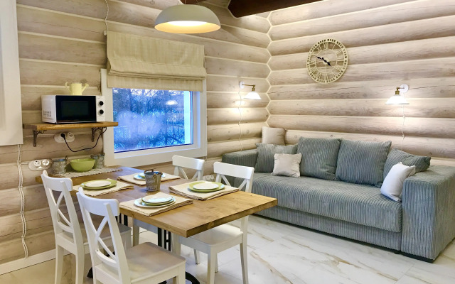 Dom na skale s vidom na ozero Private house