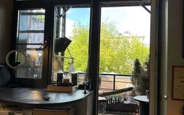 Апартаменты Люкс на 2-й Рощинской 10