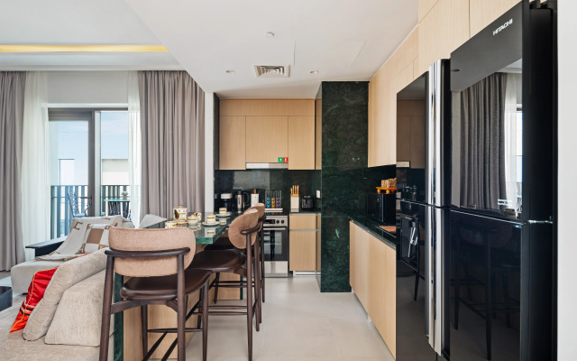 Lagoon Charm Luxurious Waterfront Living Apartments