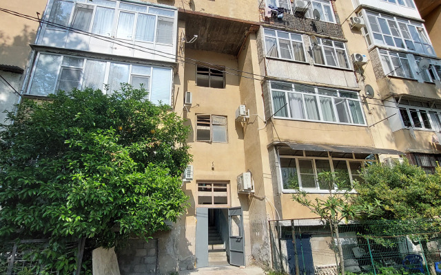 Dvukhkomnatnaya V Tsentre Gagry Flat