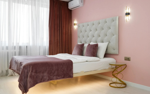 Tryoshka S Vidom Na Rybnuyu Derevnyu Flat