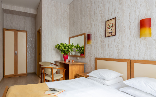 Nomera Na Ploschadi Vosstaniya Guest house