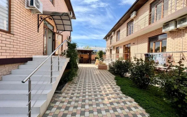 Giatsint Hotel