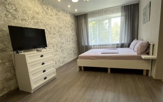 Liliya Flat