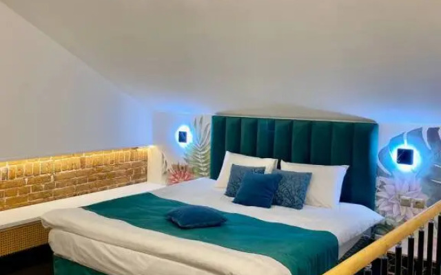 Paradeaparts na Pervomayskoy 13A 1 Apartments