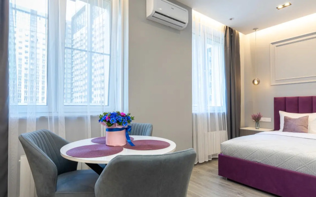 «Bordovyy shik» v rayone VDNKh Estet Apart Apartments