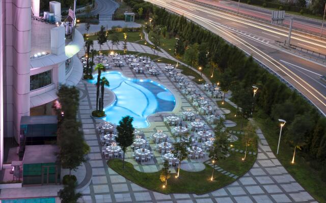 Elite World Grand Istanbul Basın Ekspres Hotel