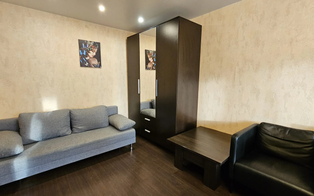 Maryin Dom Na Malysheva, 7 Flat