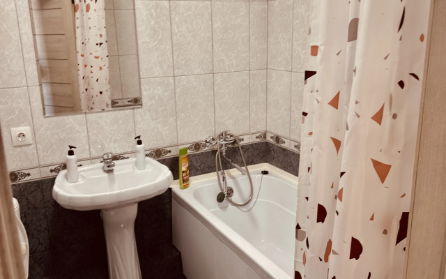 V Kemerovo Moskovskiy 2B Flat