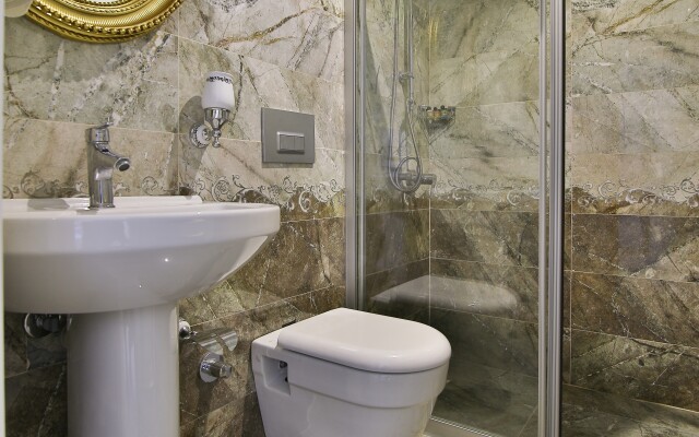 Hotel Queens Land Istanbul
