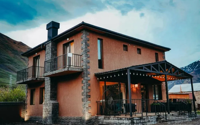 Kazbegi Mountains Hotel