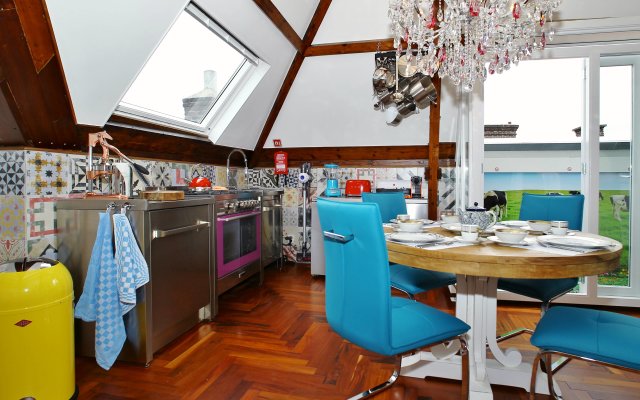 Апартаменты Luxury Apartments Delft Suites