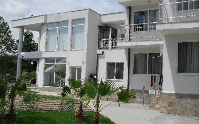 Arkutino Hotel