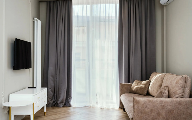 Апартаменты Шикарные с современным ремонтом Yalta Plaza Holydais