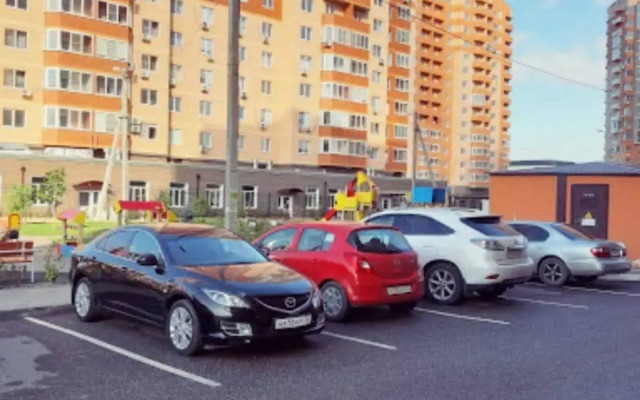 Na Latysheva 3e/1 Flat