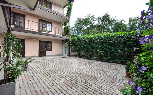 Yelena Guest House