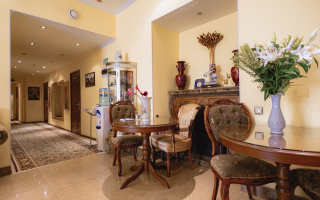 Azhur Classic Mini-Hotel