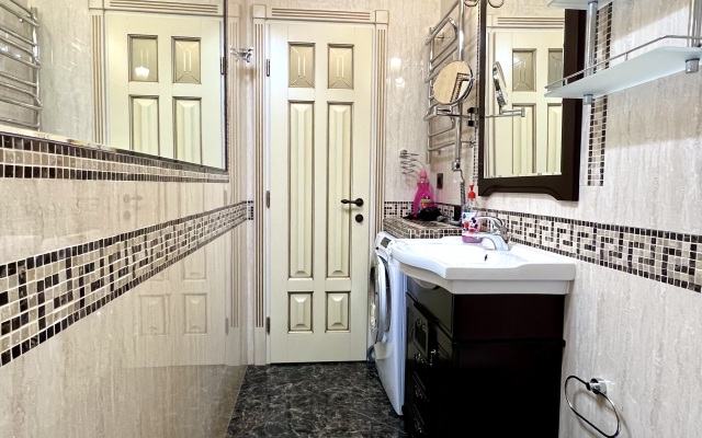 3-komnatnaya Premium Klassa Yarapartments na Sovetskoy 21 Flat