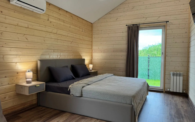 Barnkhaus Na_holme Rentplaza s Baney i Basseynom Private House