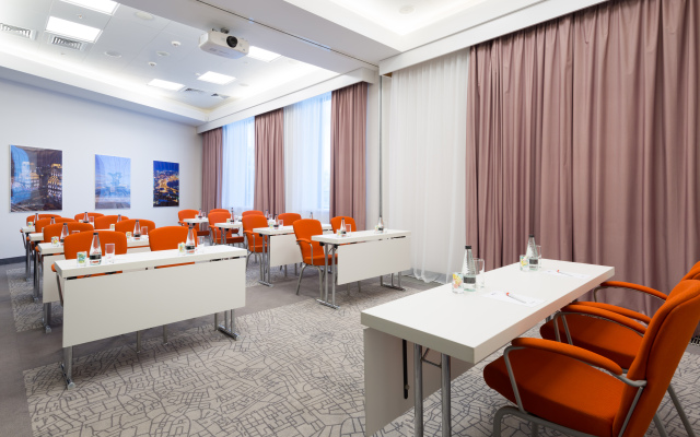 Отель Демидов Плаза