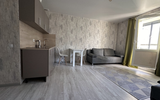 Na ulitse Sovremennikov 1 Flat