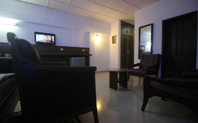 Whispering Palms Hotel and Resort