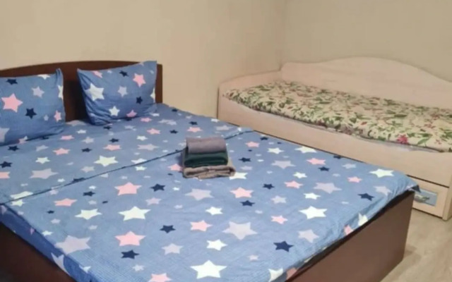1 Komnatnaya Grina 14 Flat