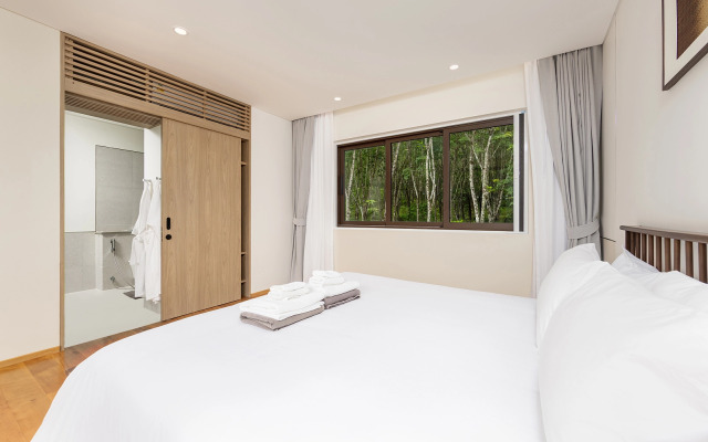 Qabalah 2BR Villa, Pool & Rooftop near Bangtao Villa