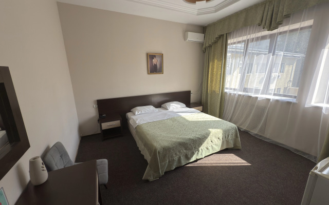 Отель Saya Hotel Almaty