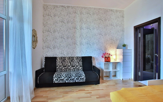 Klassika Lyuks c parkovkoy dlya 7 gostey Apartments