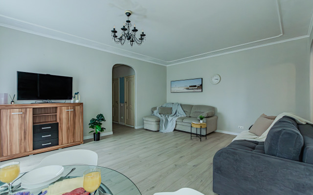 Апартаменты 365 Ключей на улице Большая Красная 63