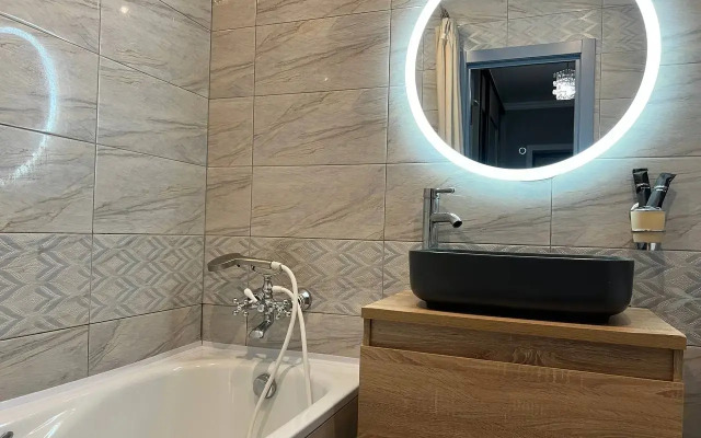 Eksklyuzivnye GALAAPART u Parka Pobedy Apartments