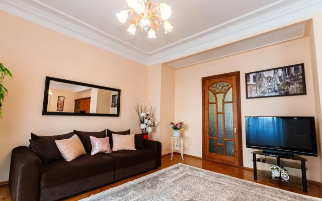 Квартира 3-х комнaтная pядом с метрo Смoленская