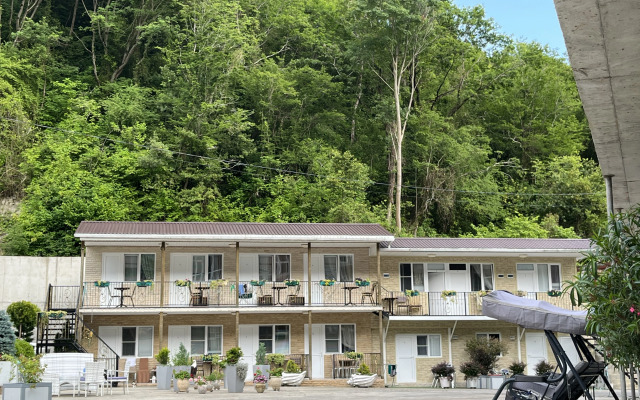 Uda-Cha Guest House