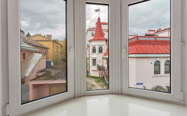 J&N Apartments s kaminom i letney terrasoy v samom tsentre istoricheskogo Vyborga Krasnoflotskaya 1 Apartments