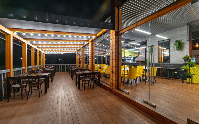 Rinn Rise Resort Hotel