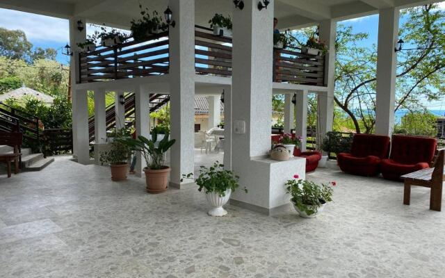 Elida Guest House