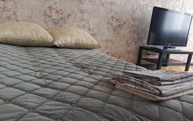 Квартира Уютная двухкомнатная