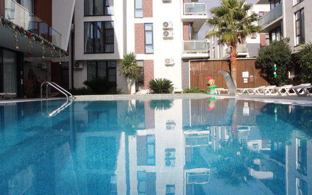 Апартаменты с балконом и отдельной спальней