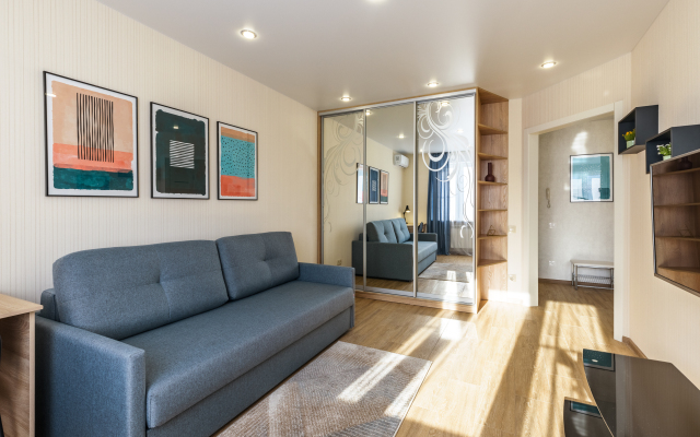 Na Frunze 15 Flat