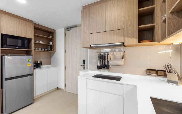 SkyPark 2BR Apt Apartments