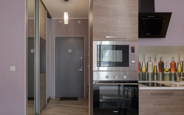 Квартира Лиловая студия на набережной Обводного канала