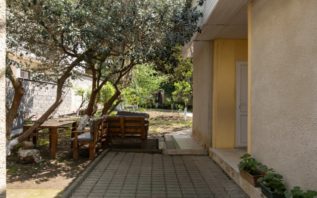 Lyubimy Dvorik Guest house